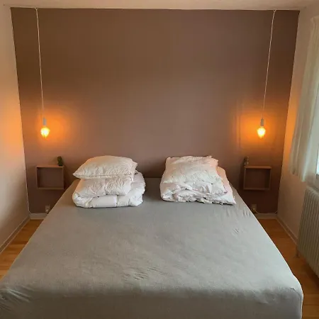 Inn Andehullet Hojer