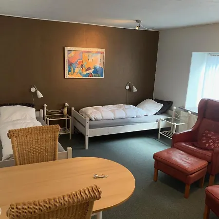 Andehullet Inn *